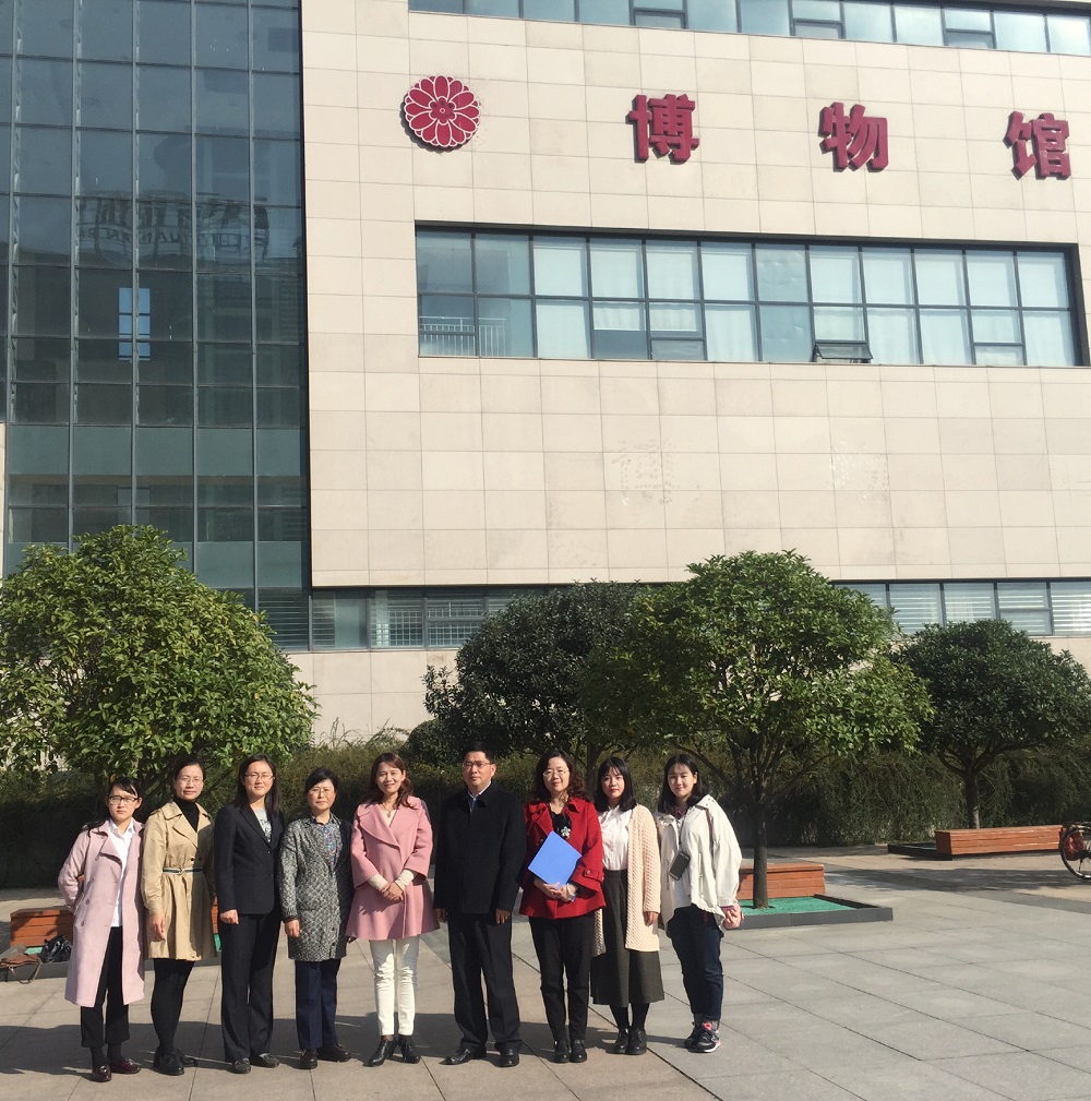 公司领导赴信阳市博物馆看望实习研究生