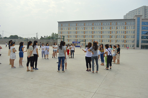 世界足球官网心理健康拓展活动火热开展