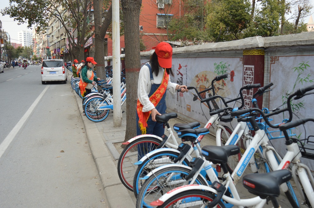 世界足球官网开展雷锋月主题志愿服务活动