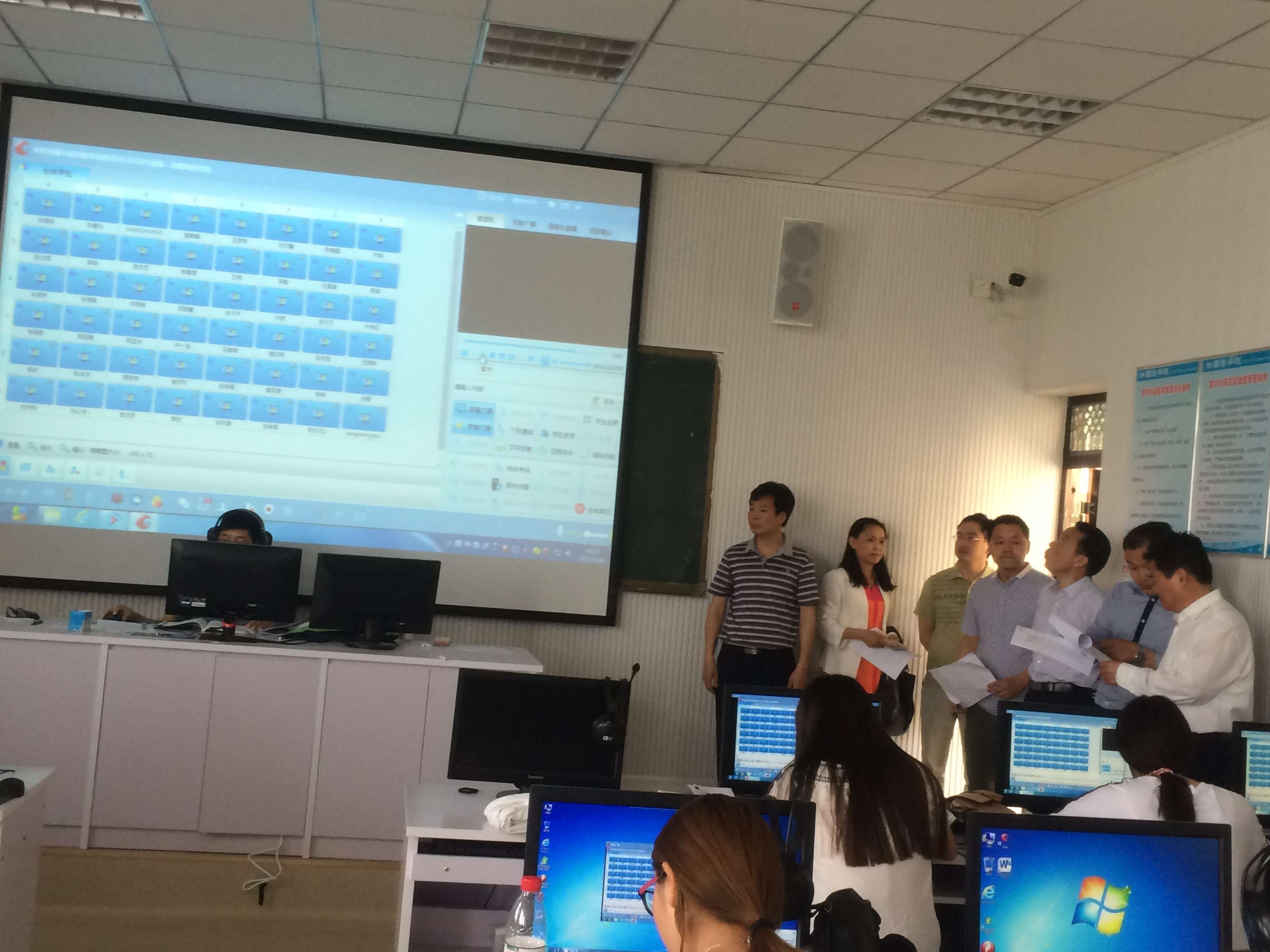 副董事长齐城检查指导世界足球官网实验室建设工作