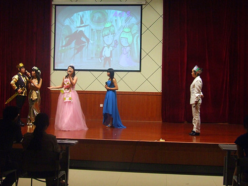 世界足球官网首届外语“情景秀”决赛精彩开幕