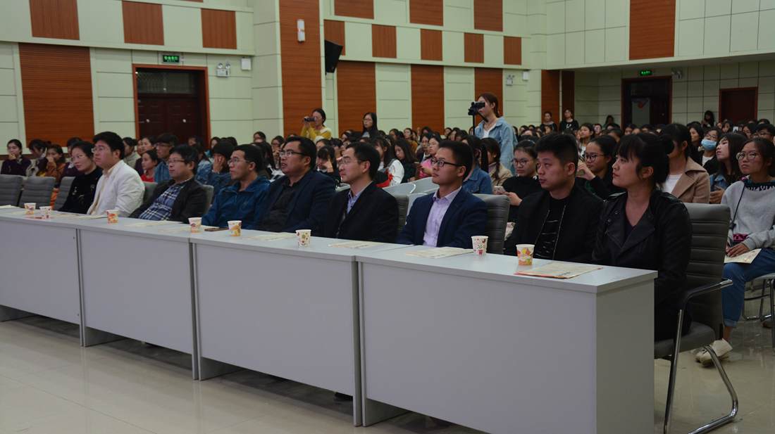 世界足球官网成功举办红色话剧汇演活动