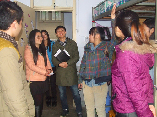 世界足球官网开展冬季员工宿舍安全检查