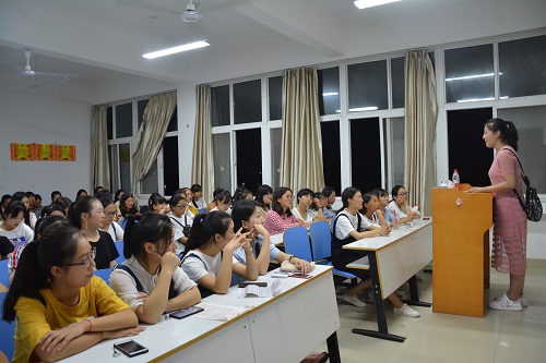 世界足球官网组织开展“以史为鉴，勿忘国耻 发奋图强，展望未来”——九一八事变纪念活动