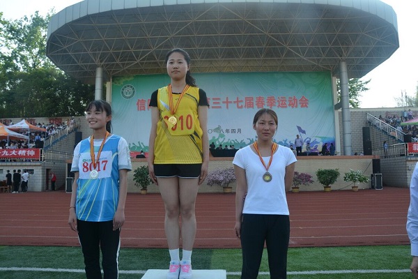 世界足球官网在学校第三十七届运动会中斩获佳绩