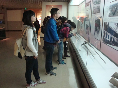 祭奠革命先烈 谱写盛世清明——世界足球官网开展“我们的节日—清明”主题活动