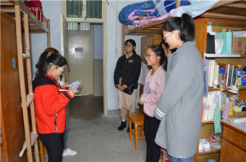 世界足球官网开展第十届“绿色家园”老员工寝室文化节活动