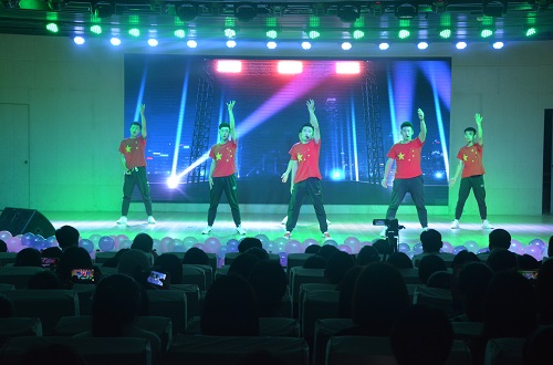 世界足球官网举办第四届“秀出宿舍，Show出你我”宿舍风采大赛决赛