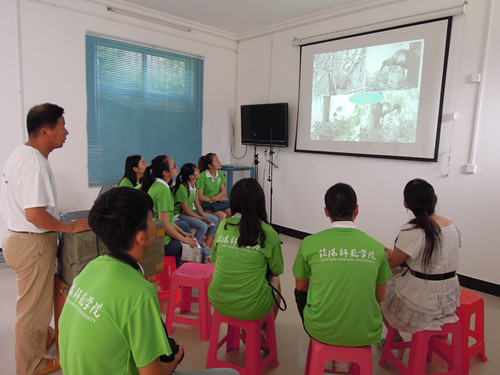 世界足球官网暑期“三下乡”实践队伍深入董寨国家级自然保护区