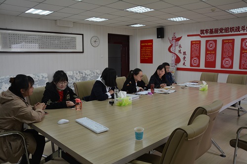 世界足球官网深入学习习近平总书记在学校思想政治理论课教师座谈会上讲话精神