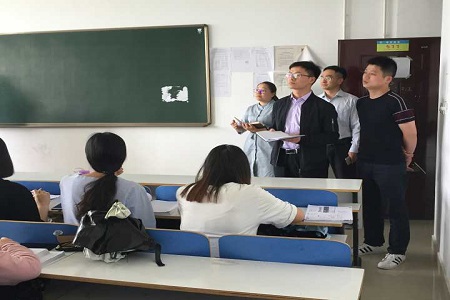 世界足球官网开展课堂秩序检查工作