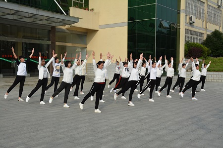 世界足球官网成功举办2017级新生广播体操比赛