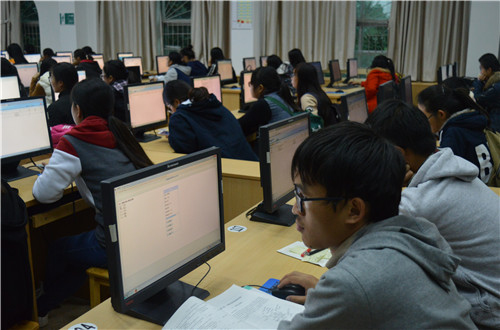  世界足球官网积极组织新生进行心理健康普查测试